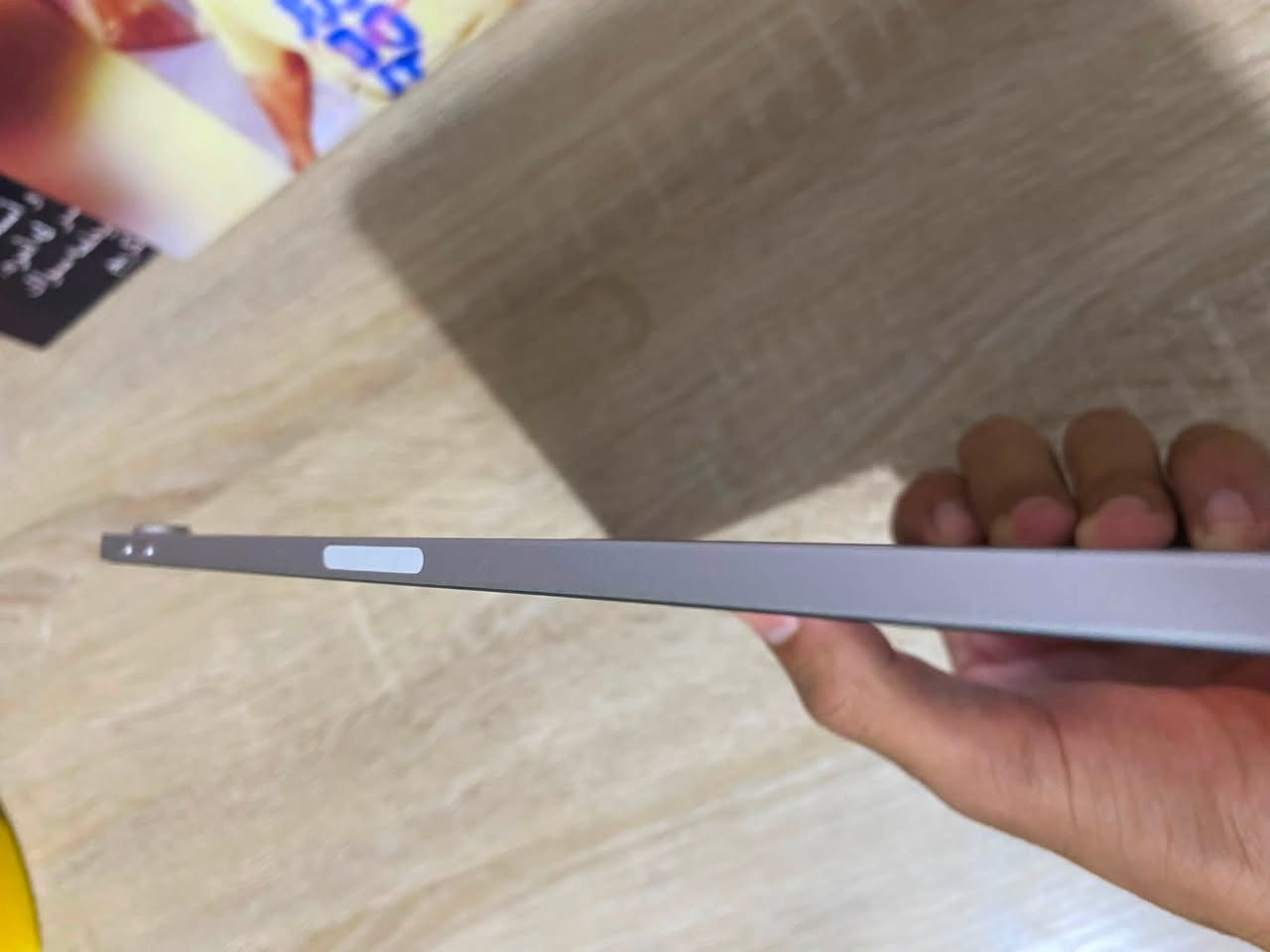سلام وعليكم حبايب ايباد نضافه 100/100 

🔋 بطاريه 85 
 الذاكرة 256  الون سلفر اي شخط ما بي اي ضرر ما بي استخدام قليل لنو مفارغ جنت العب ببجي و تركت فه ايبادد نضيفف حيللل بدون متفحص بطاريه ممتازه و نضافه 100/100 الستفسار *********** سعر 550 و الي يفوتلي و يصير لوتي بياع شراي مانزل ربع لتتصل عليه اصلن و الي يريد ايباد العاب هلا بي و بي مجال حك الجيه ببجي 120 فريم اقوه العاب ينلعب بي  عنوان بغداد شعب او شارع حيفا

