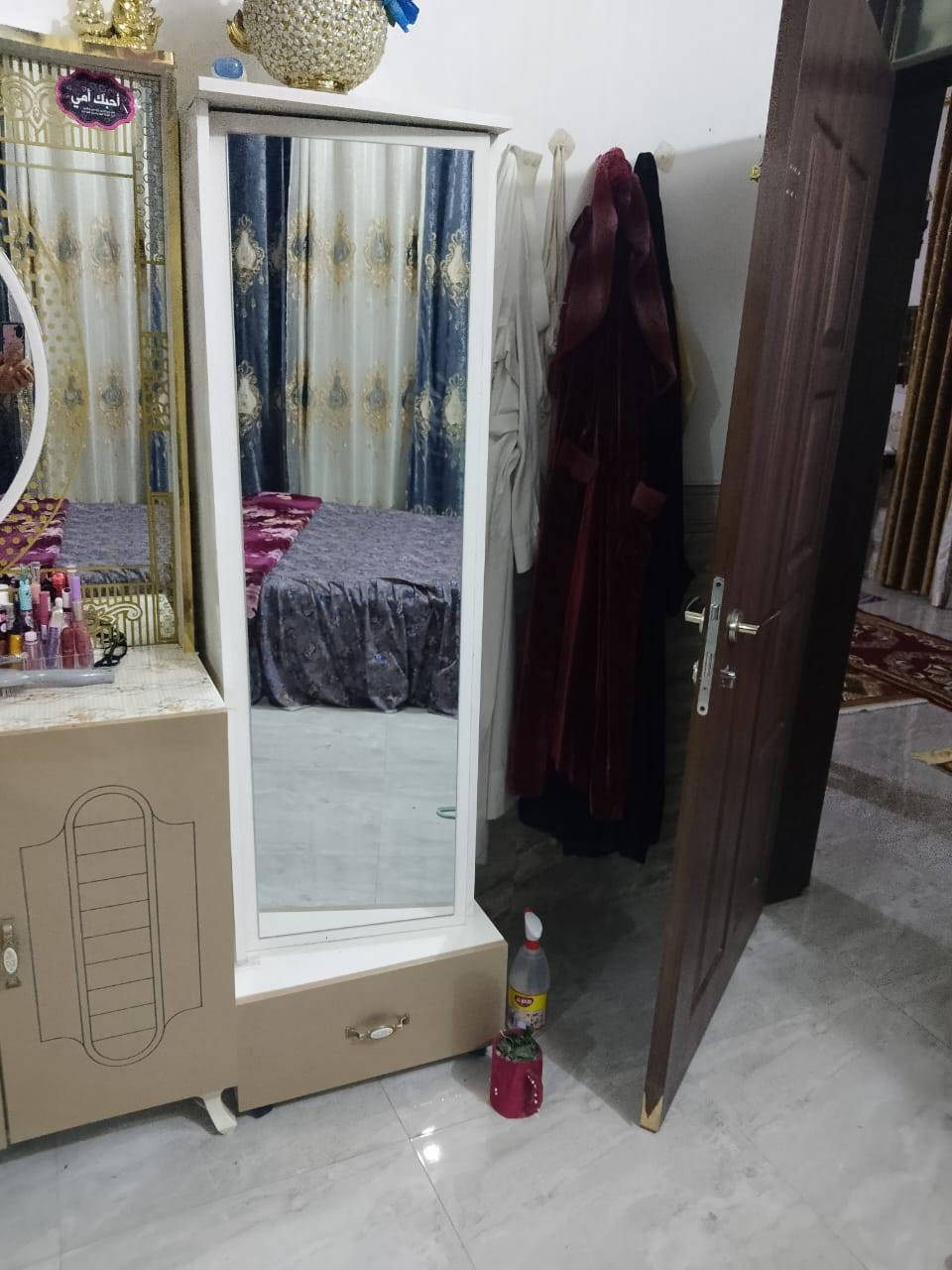 السلام عليكم ورحمه الله 
غرفه تركيه درجه اولى نضافه 95٪  مكاني بغداد 
الاستفسار مزيد من المعلومات واتساب *********** غير متواجد على الفيس بوك
