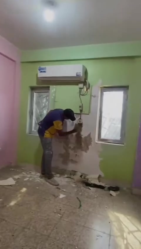 جزء من عملنا في شقق  السلام في محافظه النجف الاشرف ترميم الدار ومعالجة الارضه والرطوبه الموجوده في  الجدار بماده مانع رطوبه وتم صبغ الدار اساس بنتلايت وختمها في ماده البلاستك انشالله ينال عجابكم 
فَن آلُصٍبْآغ ۆآلُدِيَگۆرآتٌ 

آلُآستٌفَسآر علُﮯ آلُرقم
👇
***********
