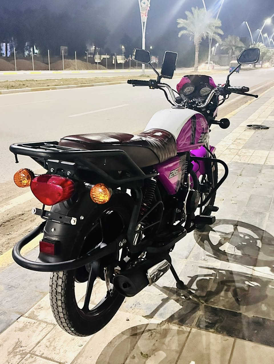 السلام عليكم للبيع دايوان موديل 23 طالعه بل24 مكفوله من كلشي رقم وسنويه واسط بأسمي مكاني واسط نعمانيه السعر 2500 وبيها مجال ***********
