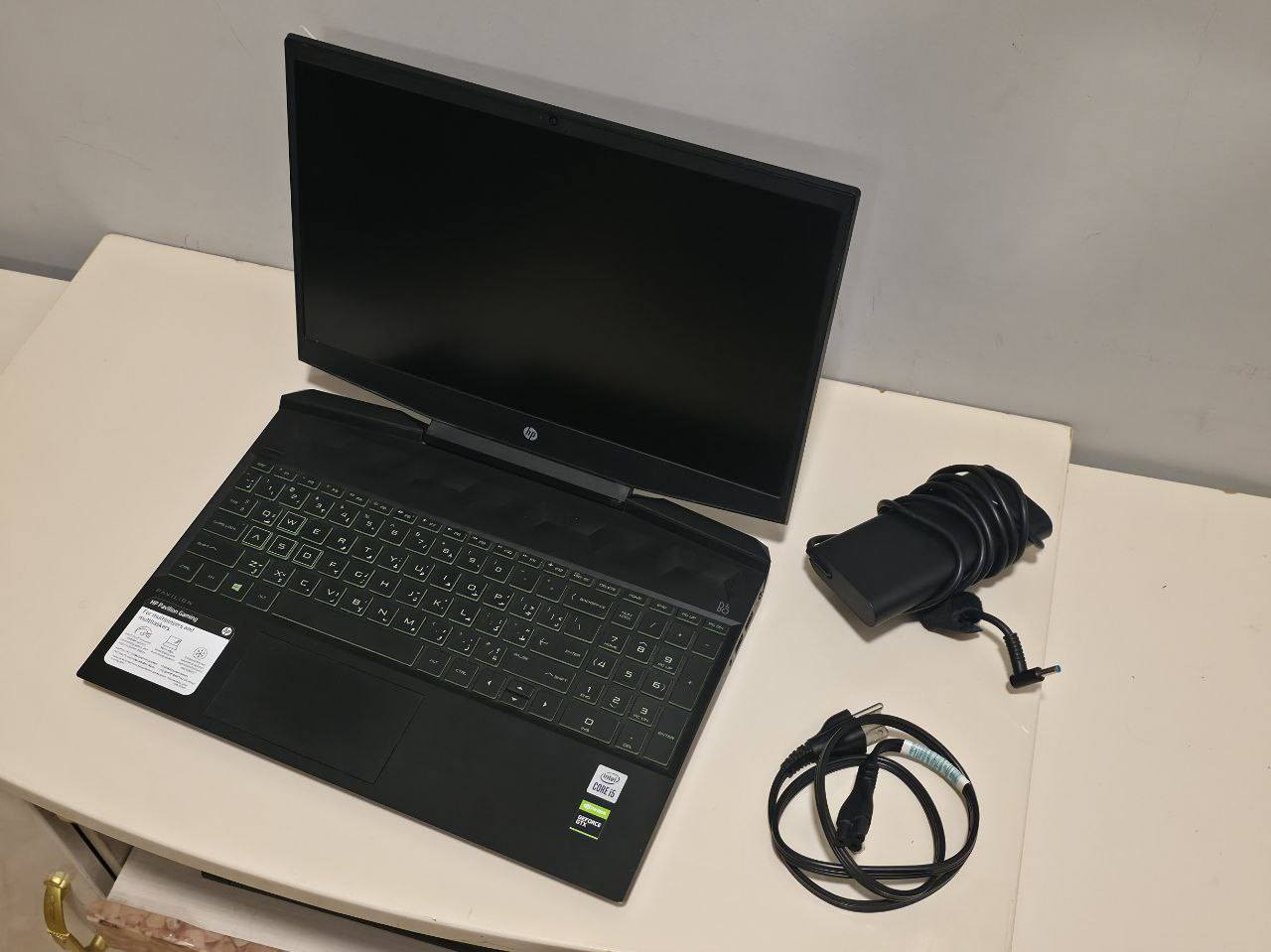 لابتوب كيمنق من شركة hp المواصفات:-
معالج intel,core i5 جيل عاشر
كارت شاشة Nividia GTX1650
رام 8جيجا
التخزين 1t تيرا HDD
و 256 غيغا SSD
شاشة FHD+1080×1920
كيبورد ضوئي 
كامل ملحقات باكيتها شاحنتة الاصلية

السعر:-750,000دينار عراقي
يوجد توصيل
للاستفسار راسل الصفحة


**إذا كنت صاحب هذا الإعلان وتريد حذفه لأي سبب، رجاءا أرسل رسالة إلى الدعم الفني**