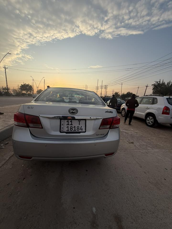 السلام عليكم بي واي دي البيع سيارة موديل 2016 سيارة كلش حلوه رقم بغداد انكليزي سيارة فول بصمه شاشة كأمره تحكم ستيرن داخل جلد بصمت ابواب  سياره محرك 1800 ماشاءالله تبريد ثلج  سياره كلش حلوه سيارة كير محرك صدر تايرات باتري كله مكفول سيارة كلش حلوه وجاهزه مابيه ي نقص السعر 64$ مكان سيارة بغداد بعقوبة او ديالي خانقين ***********
