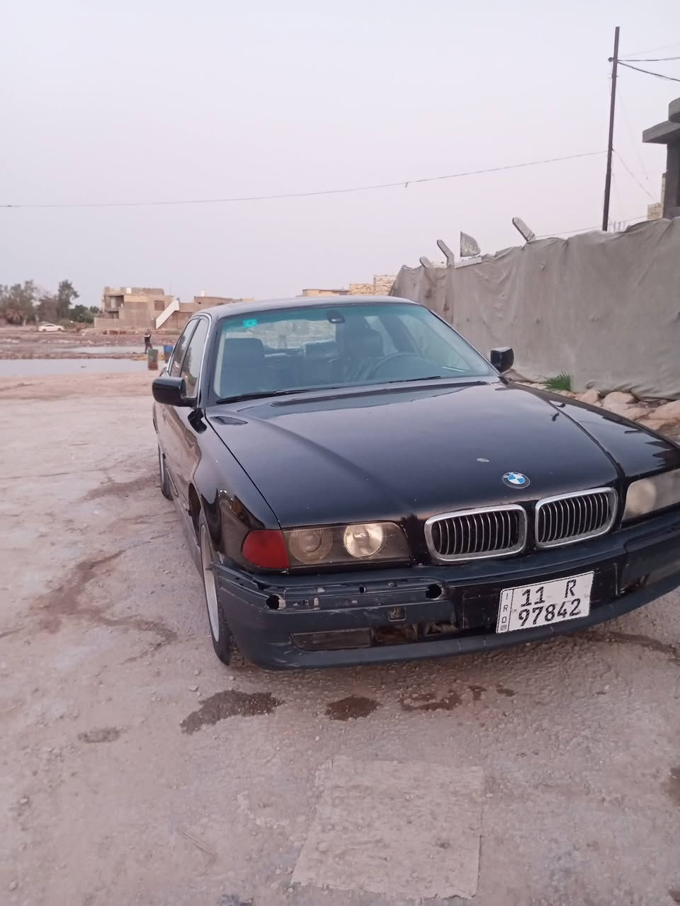 سلام عليكم ورحمة الله وبركاتة 
bmw e38 740i  كاسحه
رقم بغداد جديد 
موديل 95
كير مكينه كفاله
ضفيره مكينه بلاديه ولا جطل
كهربائيات مابيها اي نقص 
تبريد ثلج 
حداديه جديده
غرفتها عوزها ترتيبات بسيطه 
تجي وتشوف بعينك 

للبيع او مراوس 
الاستفسار اكثر ***********
مكان السياره الحله
