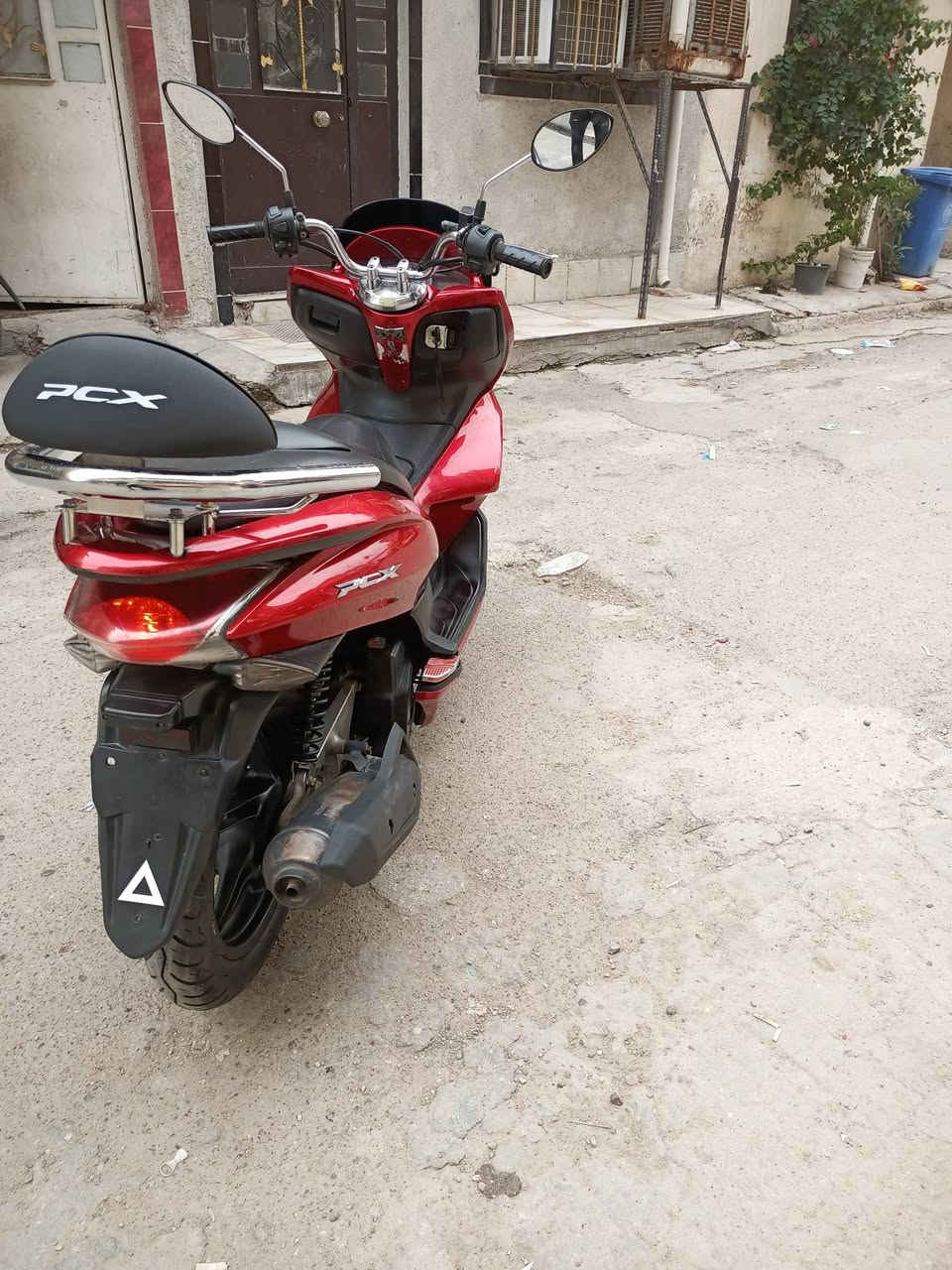 دراجه pcxجيل الاول دراجة مال رمبه مديل ١٦ حجم مكينه محرك 150
 ياباني الاصلي دراجه كامله  ستان كهربائي حساس ازدحام دراجه جديده مكينه لوك حساس زدحام شلعه معدل خير من الله دراجه تتعب تكول جديده مال جناي المكان بغداد الكرخ دراجة مكفوله اي نقص مابيه السعرمليون 450الف الاتصال على الرقم***********
