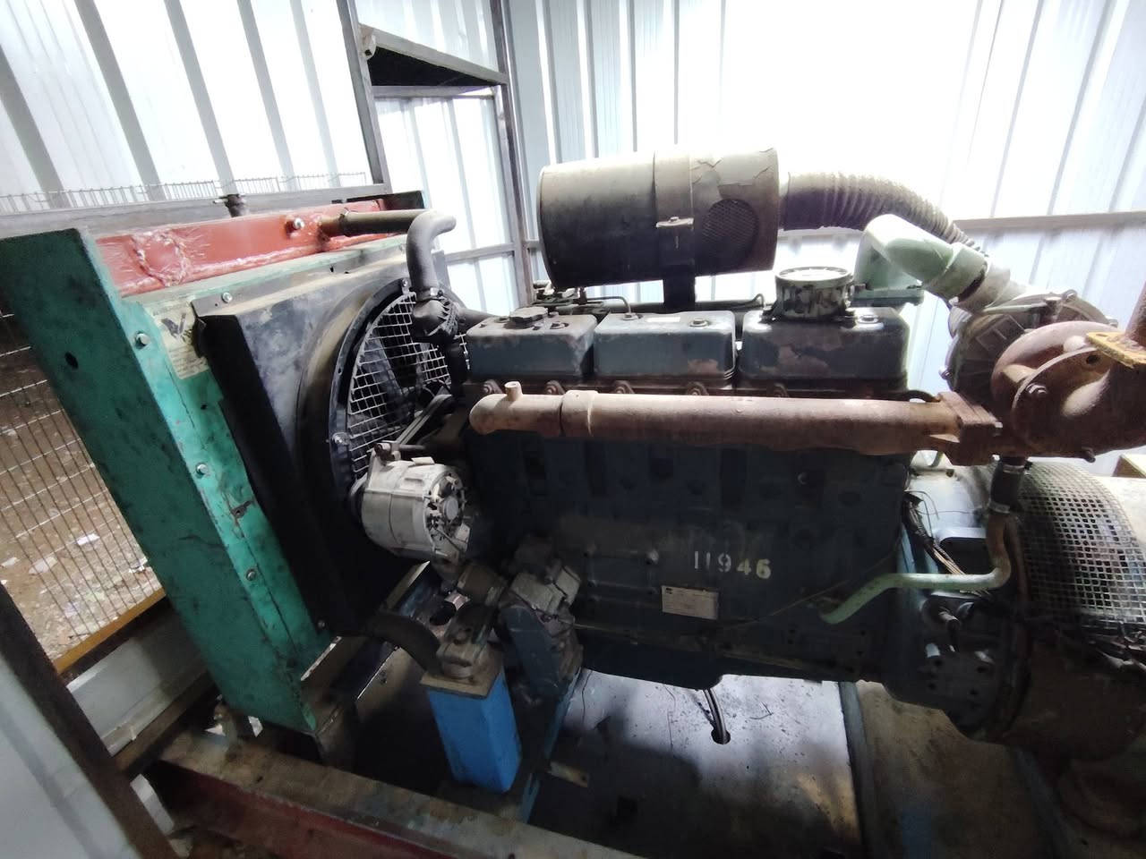 السلام عليكم ورحمة الله وبركاته مولده دايو دوزان مكفوله من بدايه للنهايه شرط ما مفتوحه ابلاديه شركه لا تبخير ولا تنقيص 170كيفي 6سلندر تشغيل ذات اتو يحتوي عل تانكي 180لتره اي استفسار عن المولده ***********متواجد واتسا٦و الاتصال فقط
