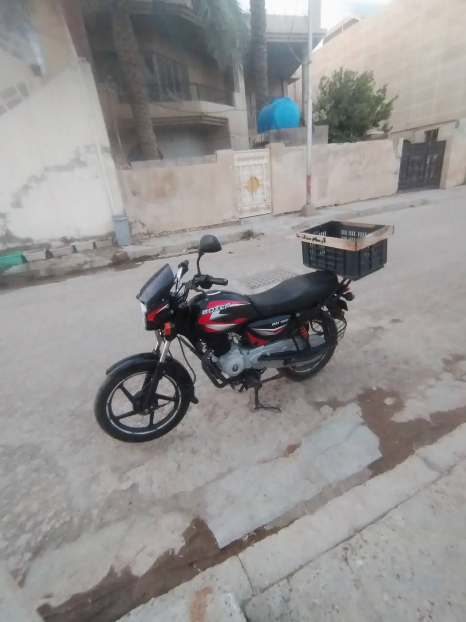 السلام عليكم دراجة بوكسر للبيع ٢٠٢٠ مرقم ديالى مكينه مجفته وكاله لا تنقيص ولا تبخير شرط الفحص كهربائيات كامل باتري جديد كل نقص مابيه تحويل شوكت متريد للاستفسار الاتصال على الرقم ***********بعقوبه الفلاحه مكلف بلمشر ما اجاوب خاص
