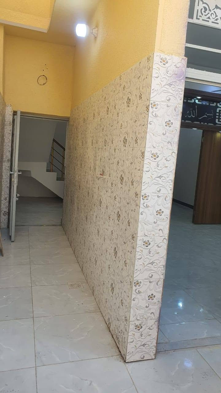 يعلن مكتب الامير للعقار في محافظة كربلاء شارع ابو طالب 
بيت 🏠 🏡 للبيع مساحه ٧٠ متر طابق ونص 
العنوان/  كربلاء المقدسة/ /حي الزيتون سايدين الجاير 
بناء طابوك جمهوري درجه اولى 
خدمات كامله شوارع ٨م تبليط 
يصلح دار سكن او حسينيه للزوار 
يبعد عن حرم الامام الحسين ع السلام ٤كم وعن طريق الزوار والمشاية ٥٠٠ متر 
طابو زراعي سند ٢٥ إقرار بأسم المشتري مباشر 
للاستفسار الاتصال/  *********** 
السعر /  ١١٠ مليون 
يتوفر لدينا بيوت للبيع بأسعار مناسبة جدا بمختلف المساحات والأماكن 
#كربلاء_مدينة_العشق_والعاشقين

