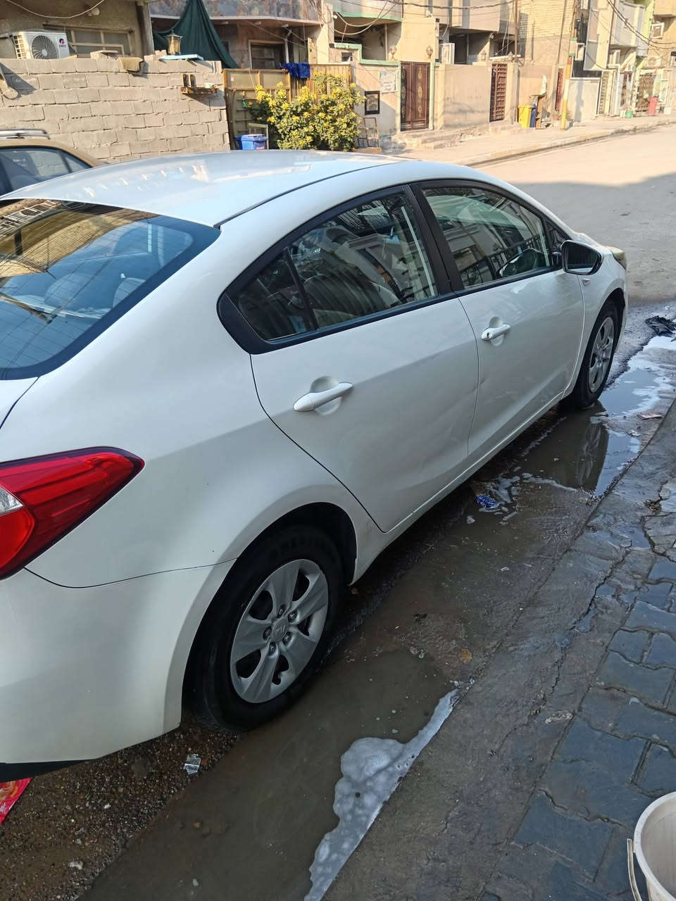 كيا سيراتو ٢٠١٥ خليجية للبيع مكفولة كفالة عامة سونار بالمنشور مكان السيارة بغداد *********** السعر ١١٨ $
