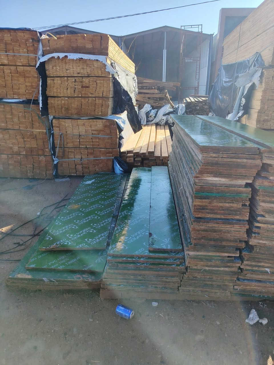 لبيع وشراء وتأجير القالب لوح مع جكات وسير وحمال وبلاويدوكافت أنواع القالب كاطون الرازي الموقع الثاني طريق الخان كليه مقابل مجمع بلاد رافدين السكني للاستفسار هاتف وتس اب ***********
