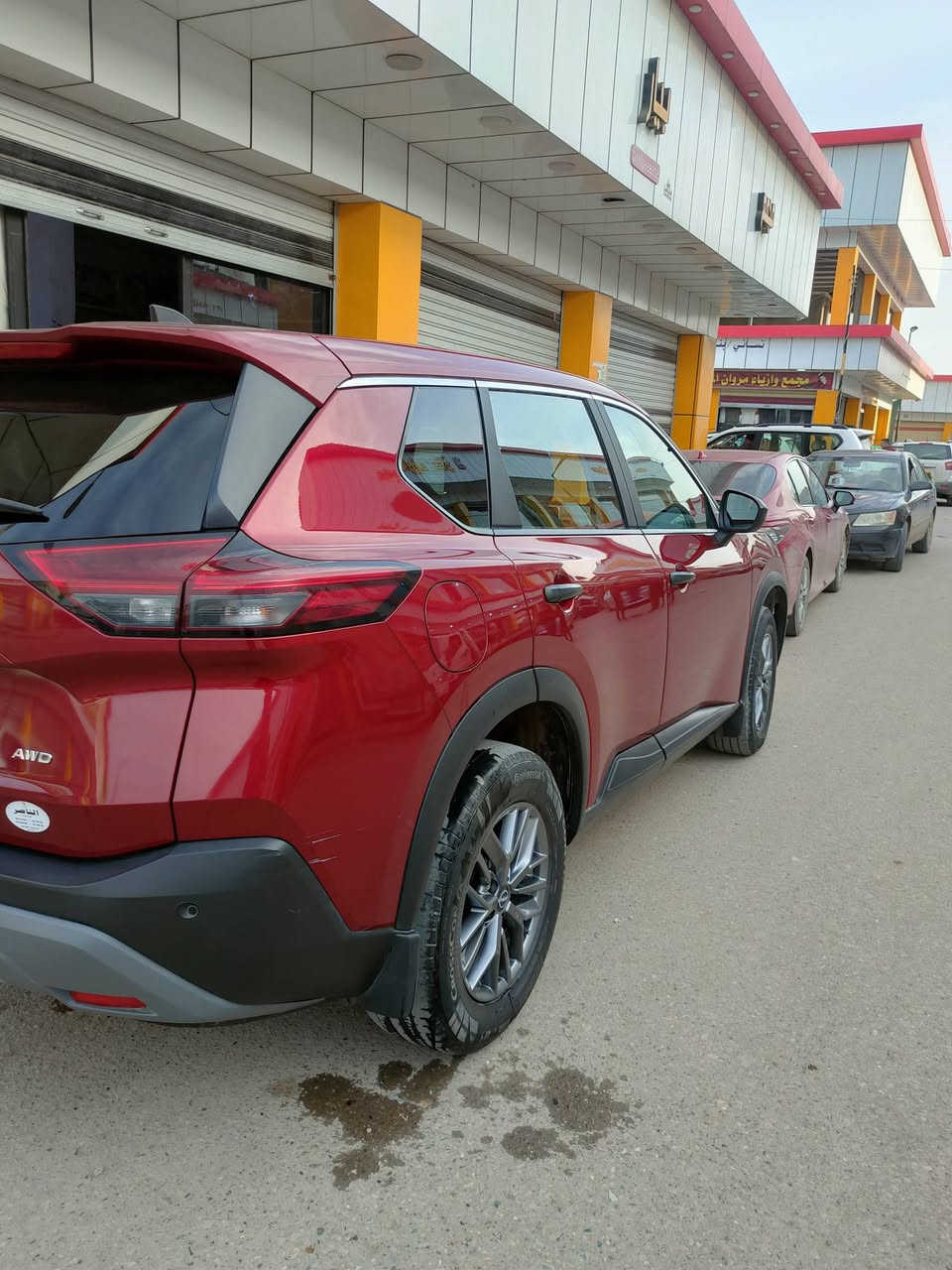 اسلام عليكم سياره للبيع  نيسان روج موديل 23 بيه ضرر البونيد السياره حره راعيه الشرعي موجود تحويل ثاني يوم السياره شرط  كير محرك صدر تايرات رقم *********** ملاحضه مراوس بكورلا  حسب القناعه
