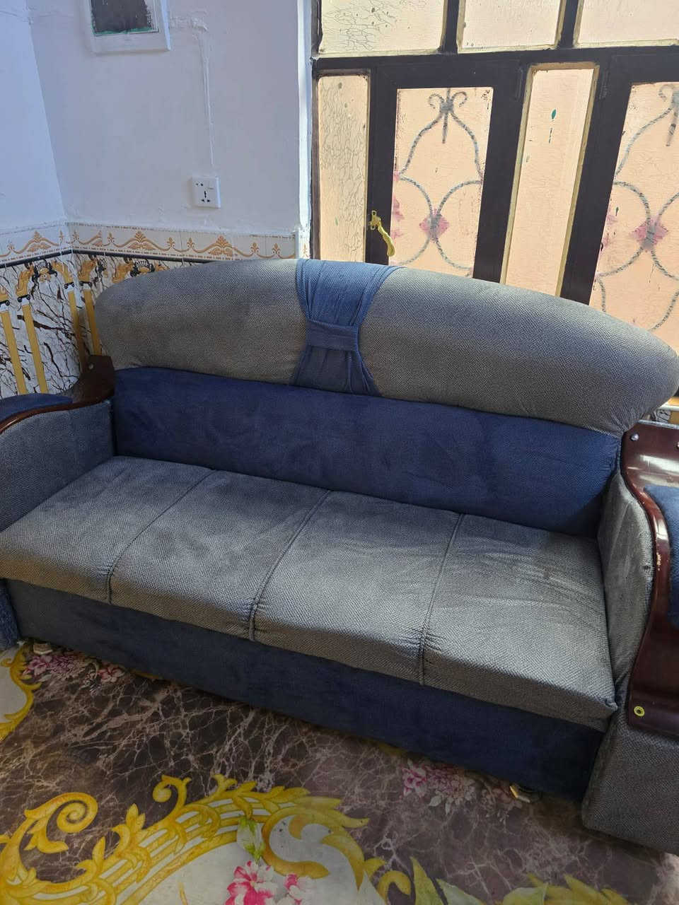 التخم الملكي ٩ نفرات ١٢٥ الف والتخم الازرك ٨ نفرات ١٤٠ الف والتخم الرصاصي ٧ نفرات ١٥٠ الف *********** بي واساب والتوصيل ١٠ الف
