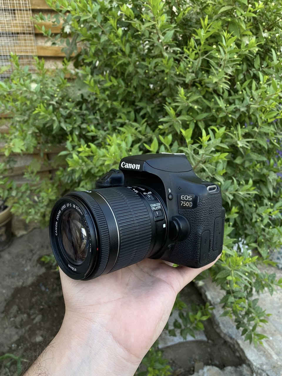 للبيع كامرا كانون 750D الحديثة شاشة لمس قلاب + wifi نضافه موضحة بلصور
ملحقات
عدسه 18-55 استبلايزر مانع اهتزاز
شاحنة
بطاريه
السعر 460 الف وبي مجال للطيبين 
مكان بغداد البنوك 
لايوجد توصيل


**إذا كنت صاحب هذا الإعلان وتريد حذفه لأي سبب، رجاءا أرسل رسالة إلى الدعم الفني**