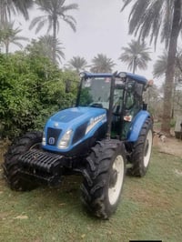 وبركاته للبيع نيو هولند 2017 مكفول كفاله عامه بعده بوضع الشركه فوول عا...