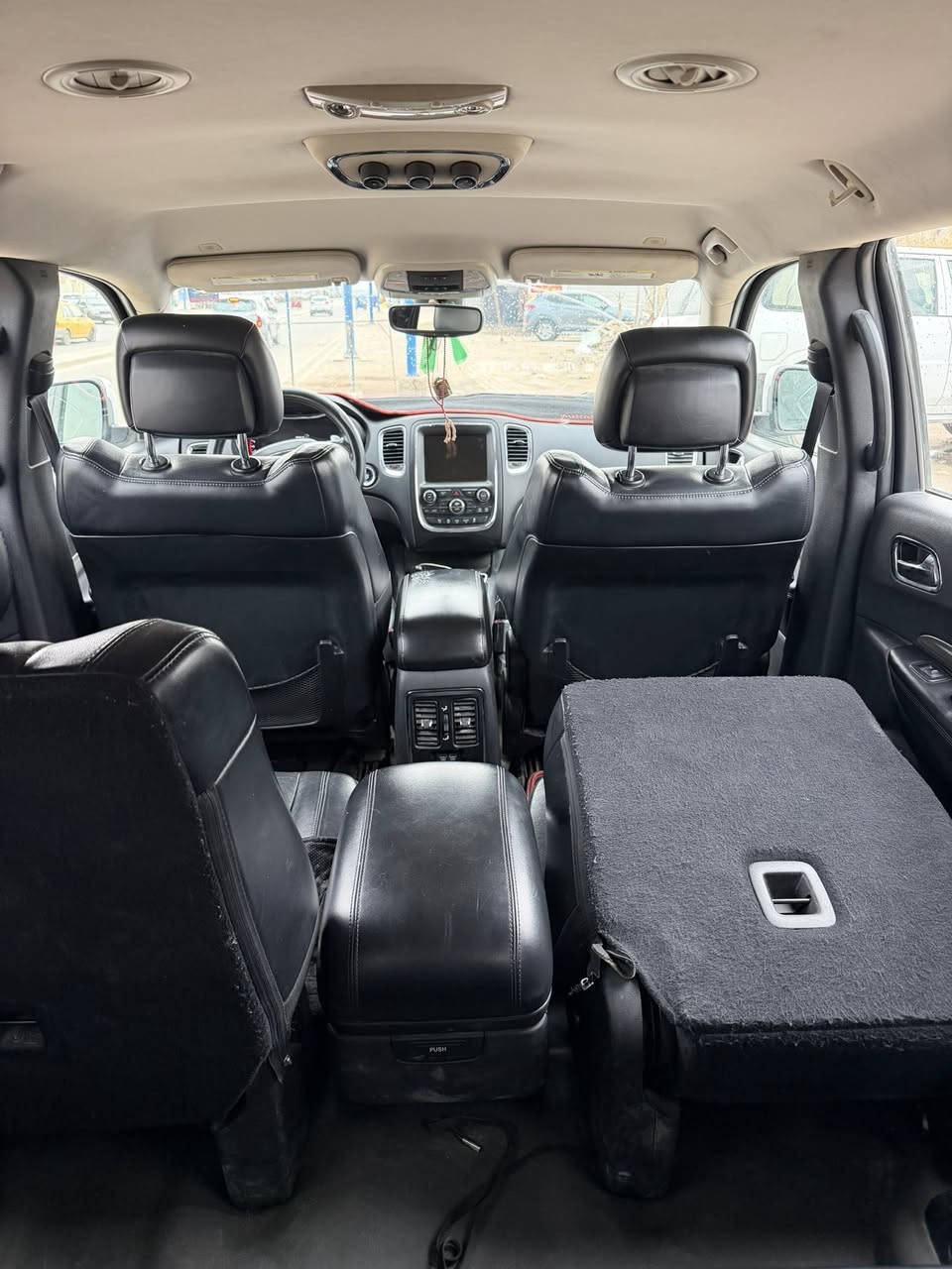 دوج دورنكو2017
بدون شاصي وبدون دواخل السياره كلش جديده وجاهزه من الدعميه الدعميه ستعمال شخصي والله

#المواصفات - رقم  بغداد تحويل مباشر تحويل مباشر 

1- محرم  6 سلندر بخاصية توفير الوقود ECO 

3-  + جنطه كهرباي

2-بصمه

5- حساسات خلفية اصل مع خاصية  

7- لايت ١٠٠واط اصلي مع حاجب LED . 

8-  مع تحرك المرايات الجانبية عند الرجوع الى الخلف حسب التحكم

9- السيارة  احدث نظام قيادة بالعالم 

10- ويل كب حجم  20بلادي. طخم تايرات حديث 2020  

12- نظام صوت ٧ سماعات داخل السيارة 

من beats audio من شركة apple

14- تحكم ستيرن كامل امامي وخلفي 

15- شاشة دشبول لمس كبيرة  متكاملة الايعازات . وشاشة ٧ انج معلوملت السيارة والعطلات والرسائل... شاشات كشنات 

17- نظام AUX + Bluetooth . نظام ملاحة GBS شاشت تنته كبيره

+ ذاكرة ميموري كارد موضعي + USB 

18- مانع تزحلق (انزلاق) .

19- تبريد ٤ قطع اكثر من 10 منافذ

20- الكشنات  جلد  ملكي   تبريد و تدفئة و تهوية و مع الستيرن تدفئة وتهوية والمقاعد الخلفية تدفئة

21- كاميرا خلفية دوارة HD 

22-إظهار ضغط الهواء في الاطارات. ومعلومات السيارة الكترونيا مثل كمية دهن محرك و درجة حرارة المحرك والكير والزيت وضغط الزيت الكتروني .

وباقي مواصفات الدورنكو ⁦✔️⁩  ⭐   

 *********** السعر 220 مجال حك الجيه بس بدون مراوس بيع فقط مكانها ميسان
