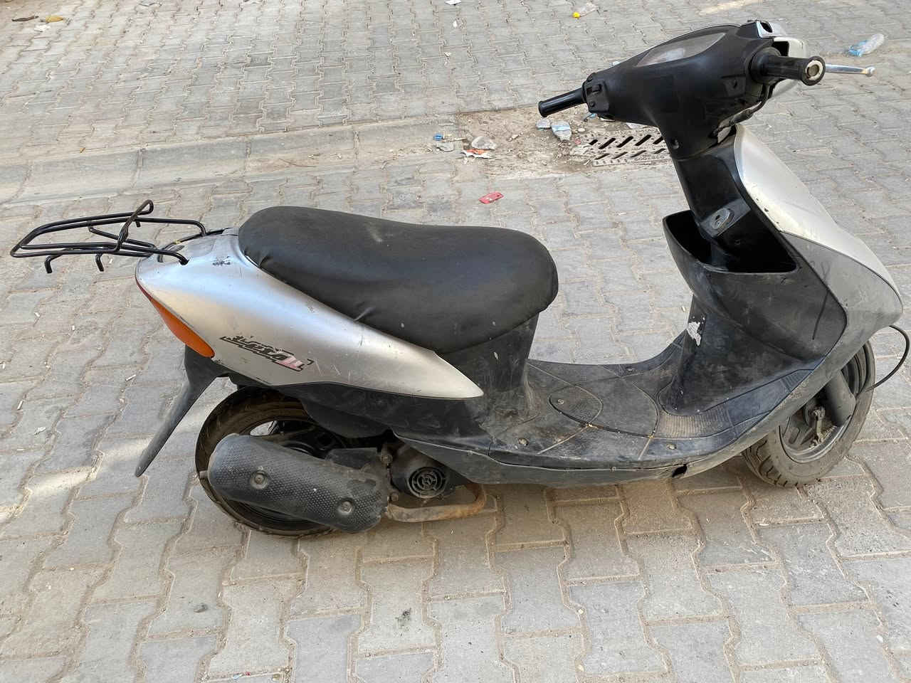 السلام عليكم
دراجة سوزكي 60 للبيع
Suzuki Let's II
* تايرات جديدة
* لايتات امامي + خلفي شغالة
* اشارات امامية + خلفية شغالة
* كاربريتر نظيفة
* صالنصة اصلية نظيفة
* عداد كيلو متر شغال
* كيچ بانزين شغال
* بريك امامي + خلفي شغال
* هورن شغال
* سلف شغال
* هندر شغال
((فقط يحتاجلهة تچفيت لو فشگ))
مكاني بغداد ***********
