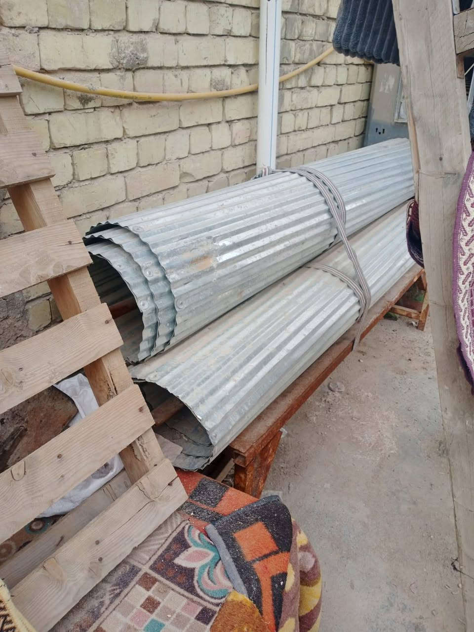 فنرات للبيع العدد ٢
الارتفاع مترتين و سبيعين 
والعرض مترتين للاستفسار على هذه الرقم ***********
