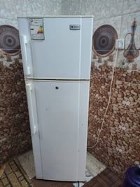 ثلاجه دنكه نضيفه كلش تجمد فول السعر 180 اوبي مجال 07818912548