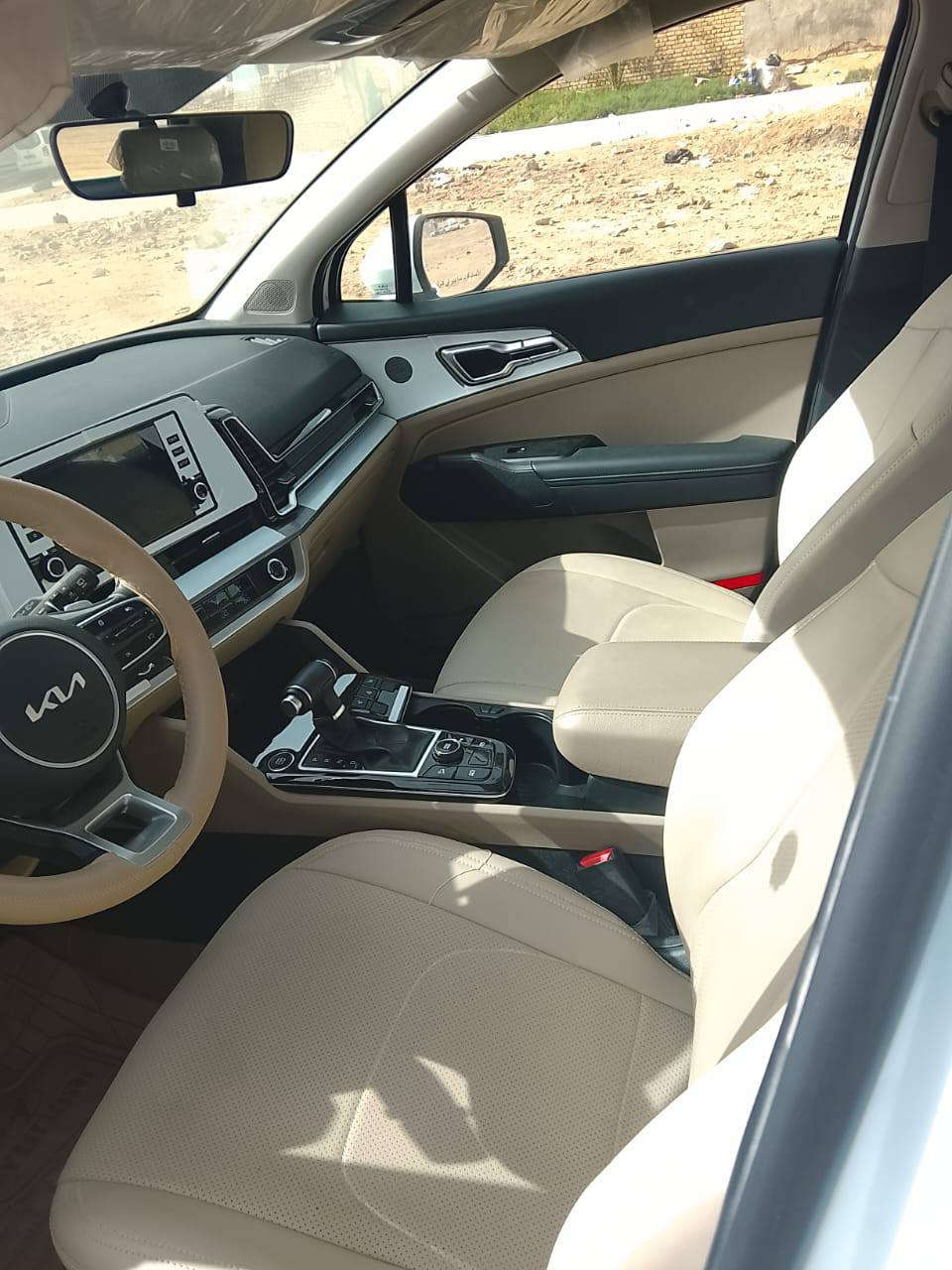 سلام عليكم
سبورتج خليجي مديل2025 رقم بغداد بأسمي

السياره كفاله عامه عدا هاي الضربه بالباب مال السايق 

اليوم انطخت عندي السياره ماشيه 9000

السياره بعده بالضمان تبديلات الدهن مامخلصه 

رايده 230 وبيه مجال كلش بسيط
للاستفسار ***********
