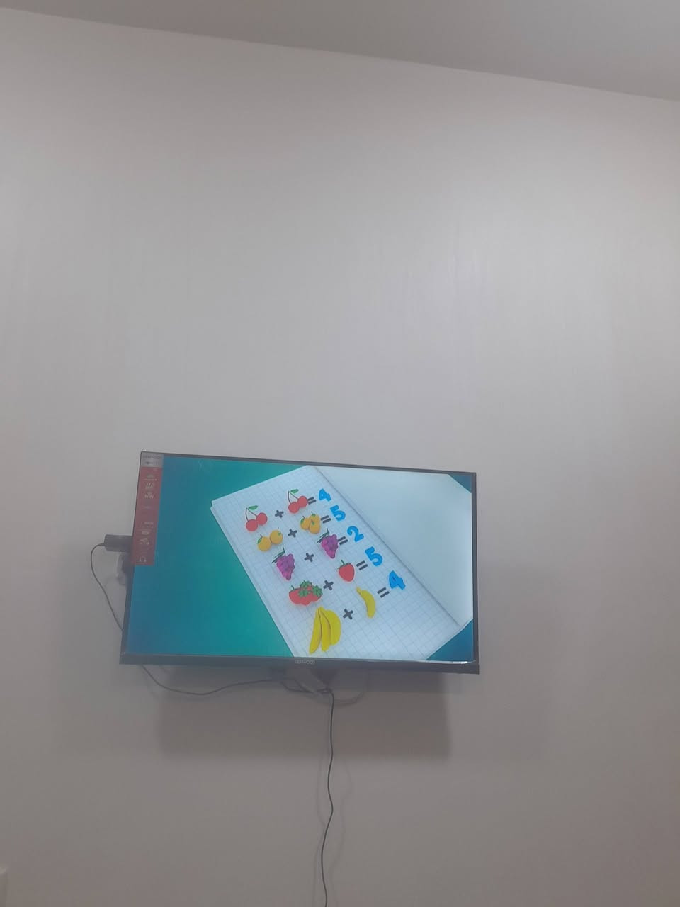 بيت زراعي سند ٢٥ اقرار اوسهم مساحته ٢١٠ بيه غرفتين نوم ٥×٤مع حمامات داخليه لكل غرفه صاله ٥×٤ صحيات منفصله حمام +تواليت +ممر وسطان بينهن ٤×٣ اونص استقبال٧×٤مطبخ ٥×٤ مع مناور داخليه +ساحه داخليه السعر خاص رقم *********** مي اوكهرباء طؤارئ
