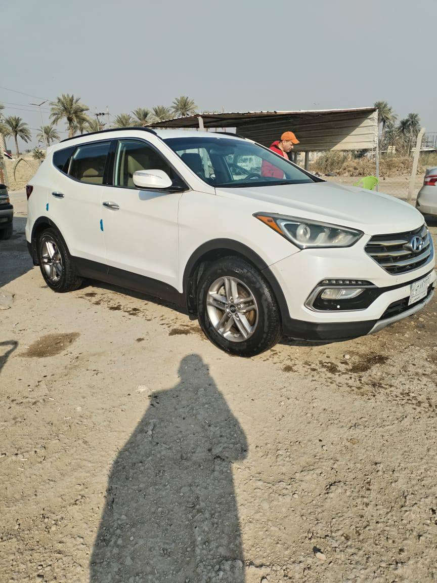 السلام عليكم سنتافي للبيع موديل 2018ماشيه 60 محرك 2400 رقم بغداد باسمي
مواصفات تحكم ستيرن بصمه تشغيل بصمه أبواب اشاير مري برده جنطه مانع انزلاق كرسي كهرباء وبعد مواصفات 
مكاني كربلاء للتواصل ***********
