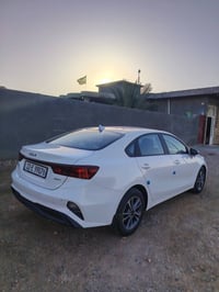 كيا سيراتو 2024 محرك 2000 ماشيه 33الف حقيقي سعر 190وبيه مجال  مكفوله ك...