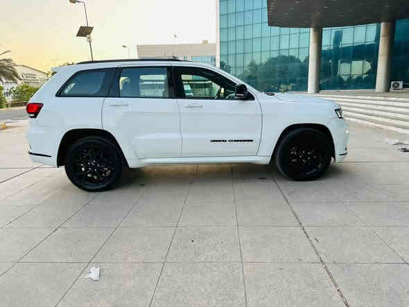 السلام عليكم
السيارة للبيع 

‏JEEP GRAND CHEROKEE 2021 S
عدد المسافات (46) الف كيلو
جيب فئة:    S
موديل:     2021
مكينة:     V6 3.6

خليجي رقم بغداد  ✅

المواصفــات  1/1 limited 
بانورامـــا
رادار جانبـي نقطة عميـاء رادار خلفـي
كشن حار بارد - كشنات الخلفية هيتـر
كشنات جلد كنتارة
ستيرن هيتـر + كهرباء
نظام توقف اوتـو ستوب
حساسـات امامي خلفي
صندوك كهربائـي
سماعات سستم صـوت
دمام بالصنـدوك
بصمة و تشغيل عن بعـد
كيج الكترونـي
نظام متعدد اوتو للطرق
مري قلاب وشفط

العنوان بغداد الكريعات  تحويل مباشر

صور السونار موجود بالمنشور 

السعر: 360 💵 بيها مجال
للاستفسار:***********
اتصال او واتساب
