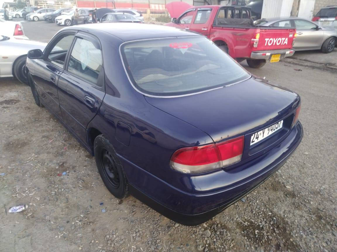 مازدا فاصولیا/1997
گێرومکینە بێ عەیبە تبرید شغال،جه مبي دواوه ي هه يه زؤر نيه صبغ عام تکسی بوە کرایتە خصوصی،رقم و سنوی جدید 2030
سعری فرۆشتن/41$ مجال
***********
شوێن/قەزای ئاكري و روفيا أربيل, العراق
