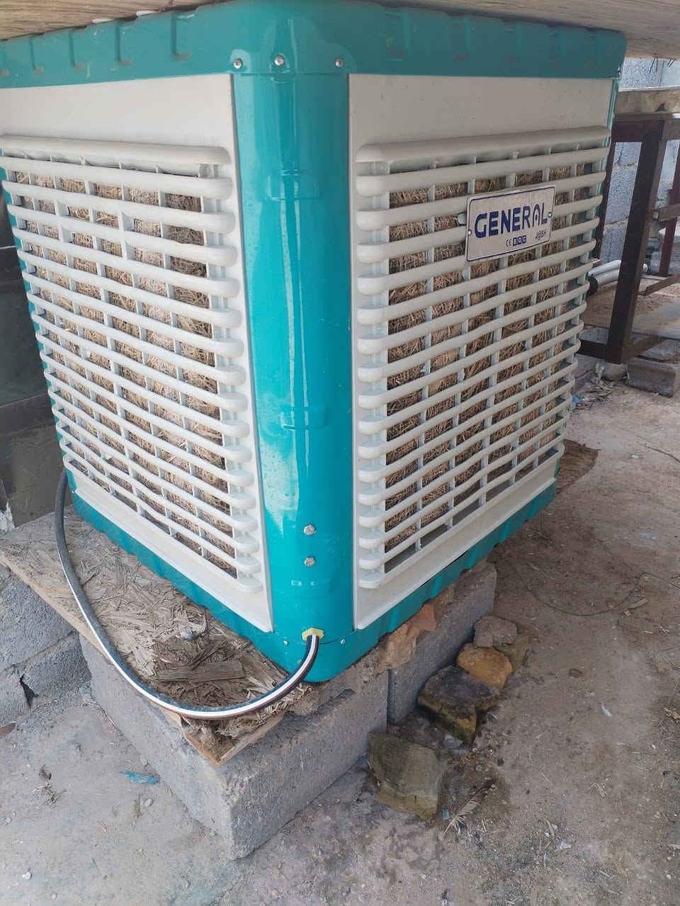 كربلاء قرب سيطره الابراهميه
مبردات للبيع نظيفات الاتصال ع الرقم ***********
