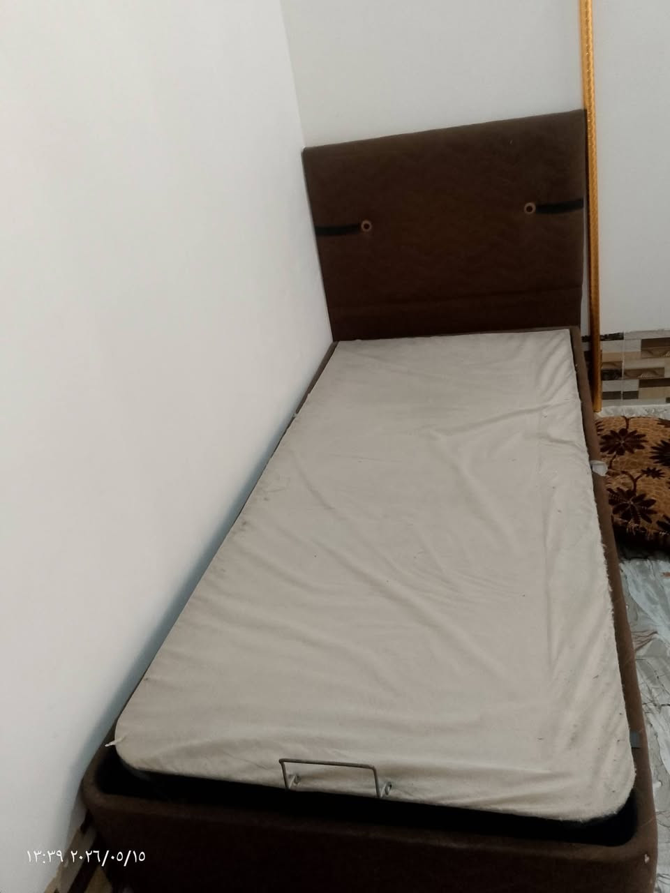 سرير للبيع كما موضح بالصورة 
السعر 45


**إذا كنت صاحب هذا الإعلان وتريد حذفه لأي سبب، رجاءا أرسل رسالة إلى الدعم الفني**