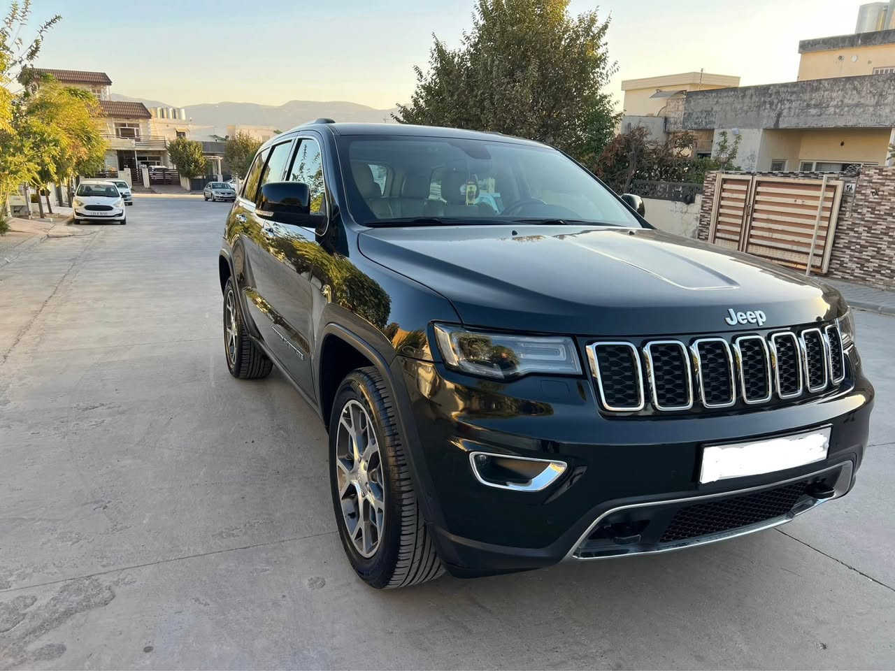 Grand cheroke 2021 sharikai harlm tanha 33000Km roshtwa tanha  2 sardy bchoky haya السليمانية, العراق


**إذا كنت صاحب هذا الإعلان وتريد حذفه لأي سبب، رجاءا أرسل رسالة إلى الدعم الفني**
