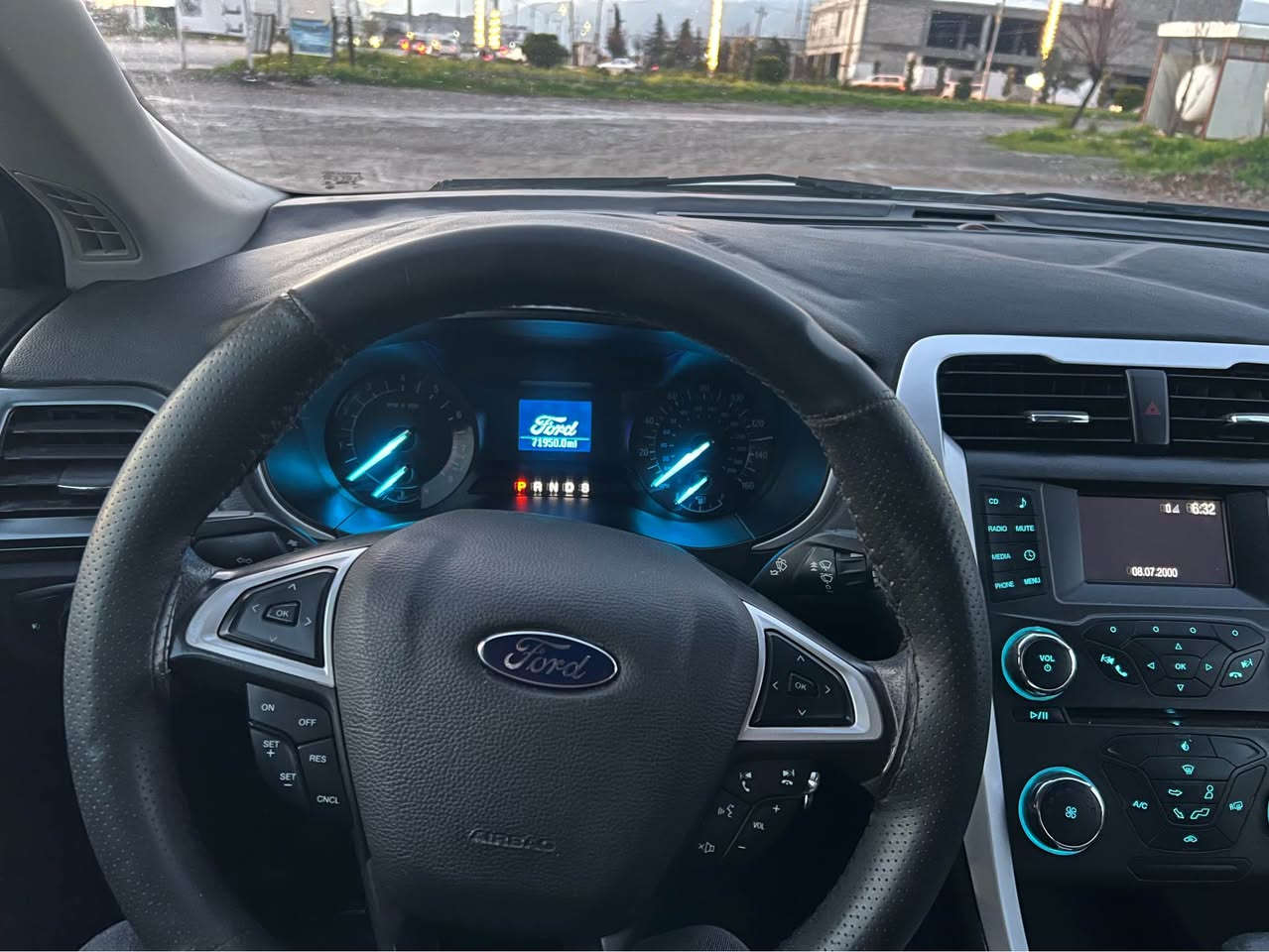 بةناوي خوداي گةورة فؤرد فويژن 2016

71هةزار رؤيشتووة 

مةكينة 2.5
گير بةشةرت مةكينةًبةشةرت 

سةنةوي نوي تا 31 

2پارچة بؤياخ بيناو گرتن 

هةمووگياني بةشةرت سحري خوار بازار 
شتيوا جوان كةمة 

ناونيشان رانية حاجياوا 

وةتسئاب ***********
ئاسيا *********** رانية, السليمانية
