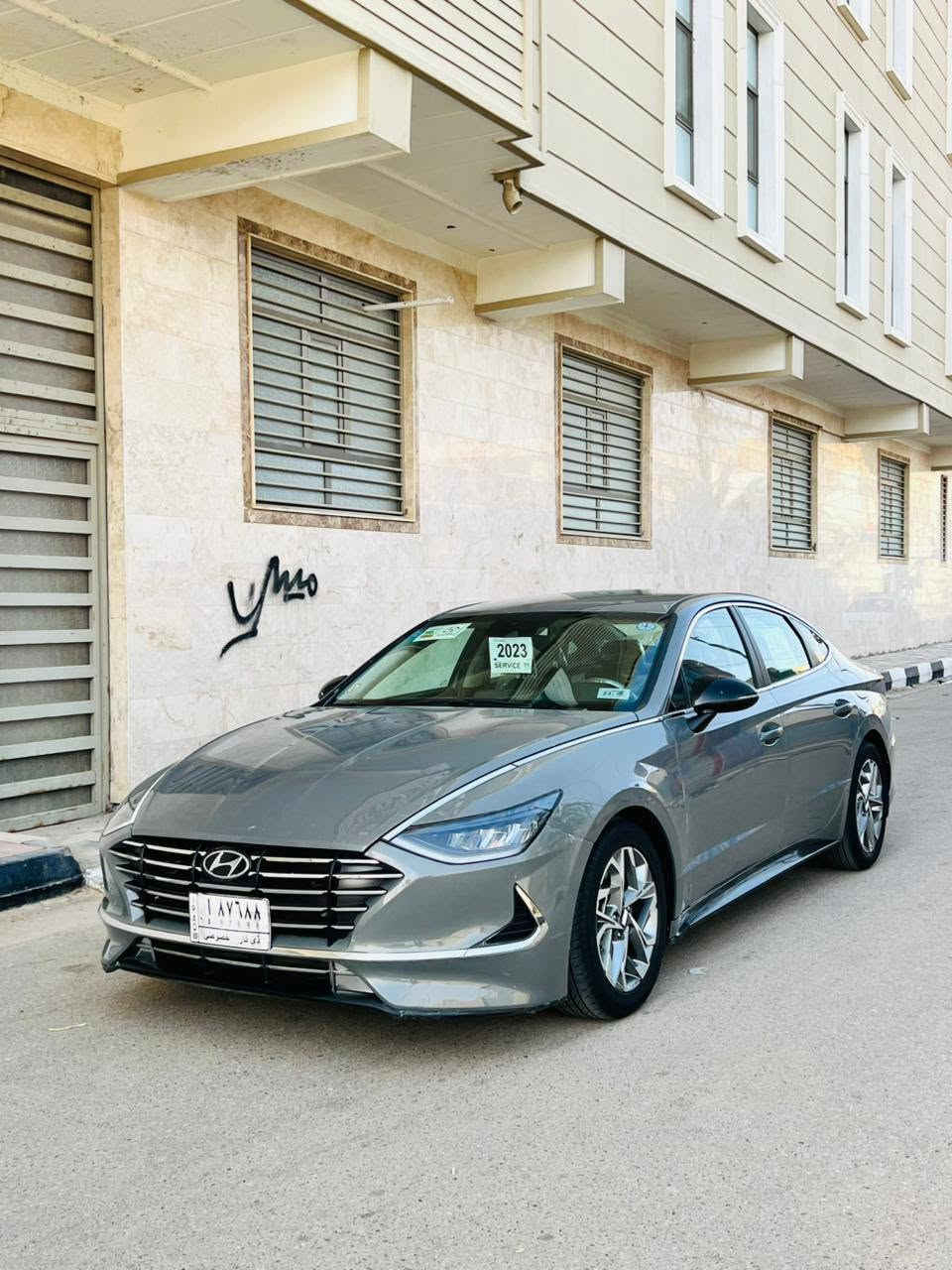 السلام عليكم ورحمة الله وبركاته.                            هوندي سوناتا 2023 امريكي حادثه جاملغ فقط  باقي كفاله عام بجم كبس شركه شرط الفحص  سياره جديده استخدام شخصي سبيره منازل بوضع شركه بعده  ماشيه 20 الف حجم المحرك  2500 فول مواصفات 1/1 ماعده بنورمه                                                      السعر 154 وبيها مجال الشراي 
مكاني ناصريه مركز                                                   اللاًستفسار اتصل. *********** الشراي يتصل
