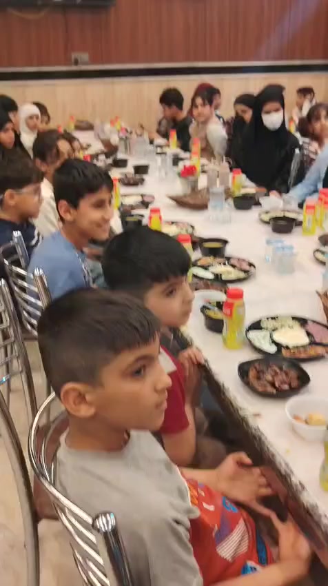 تقيم جمعية التعاون الخيرية في محافظة ميسان مأدبة إفطار بعض الايتام المسجلين لديها وكان العدد أكثر من ٧٠ يتيم نسأل الله القبول
للتبرع والتواصل *********** لليتيم عونا وسند@
