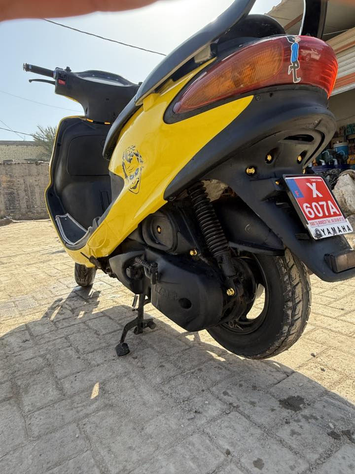 دراجه دوالفين البيع  نضيفه وجديده كهربايات كله شغاله مكينه ناعمه ونهضه معدل سريعه  لايت زنون جك جنطه تيرات جدد شاير شغالت دراجه مالت جناي سعره 500بيه مجال جيه مكاني شاميه شراي تصل***********
