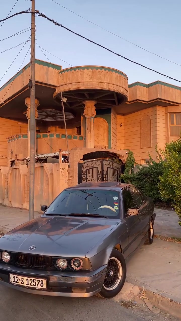 Bmw 525 كبس كير اوتوماتيك
مصبوغه عام 
موديل 1995
سلايت 
جامات كهرب
قفل مركزي 
كشنات جلد 
***********
*********** واتساب
