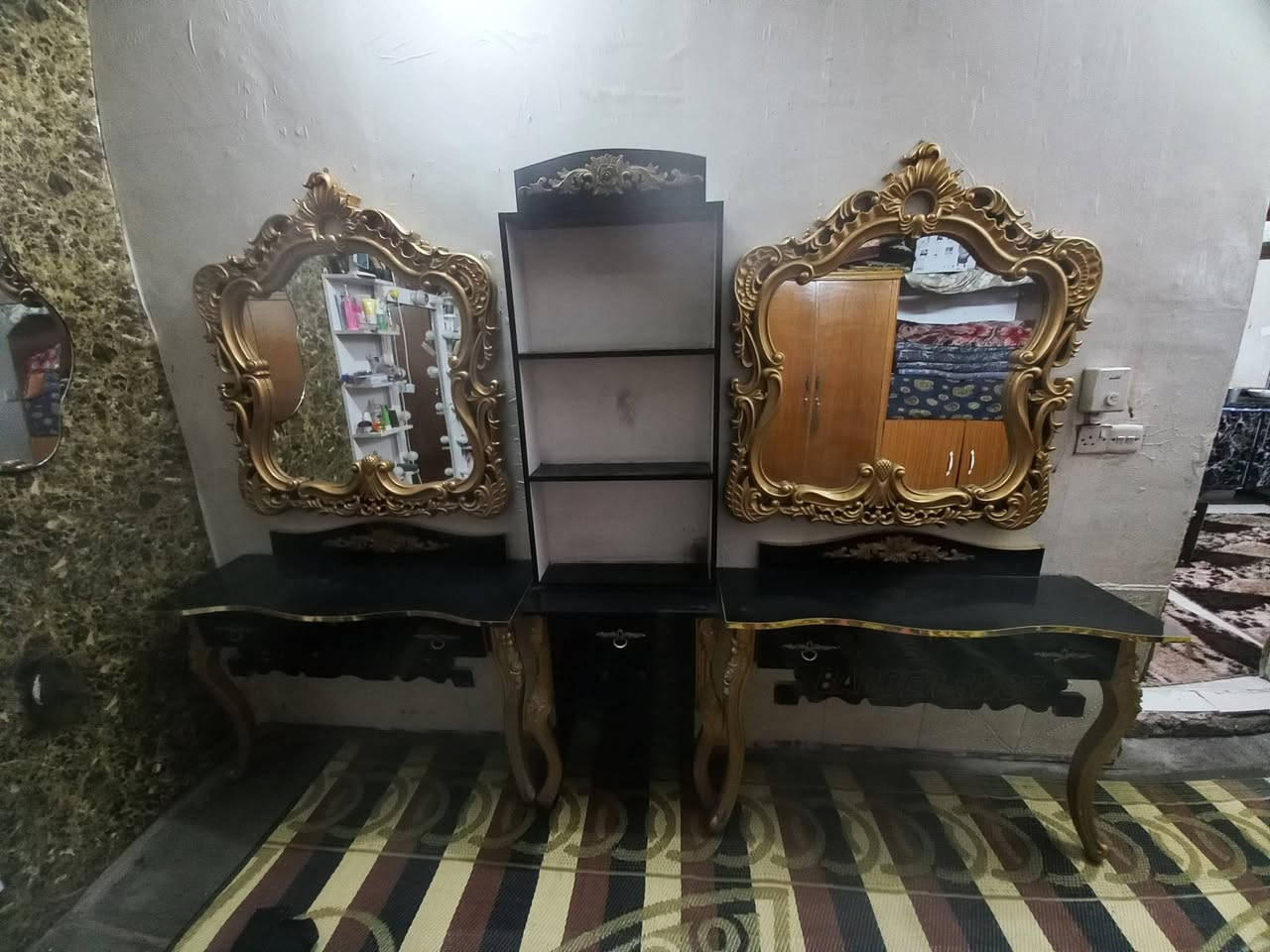 سيت مستخدم
سعره ٢٢٥ 
بغداد مدينه الصدر الحبيبيه 
وتساب ***********
