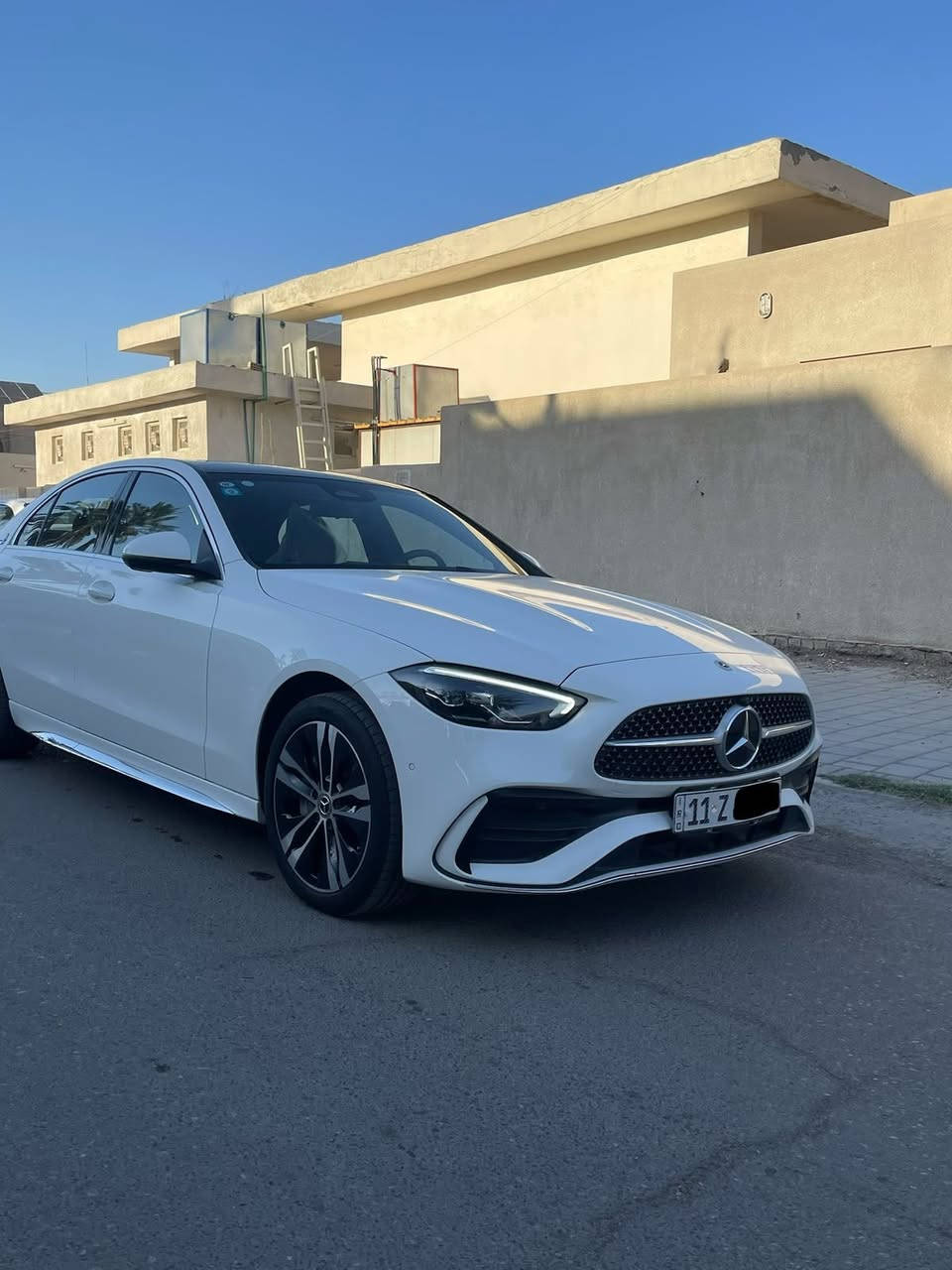 السلام عليكم مارسدس موديل 2025  فئة c350EL السياره زيروووو ماشيه 150 كيلو متر كفاله عامه من كلشي  رقم بغداد تحويل مباشر السياره زيرو مماشيه بصمات ثنين وياها ( تجميع الصين ) تجي فووول مواصفات معروفة مواصفاتها السعر المطلوب 440 ورقة وبيها مجال بسيط اخوان لحد يكلي بشركة باركود ارخص لبشركة باركود C200 مو نفس هاي السيارة مكان السياره بغداد ال كرخ شارع الربيع حي الجامعة للستفسار هاذا الرقم *********** وشكرأ
