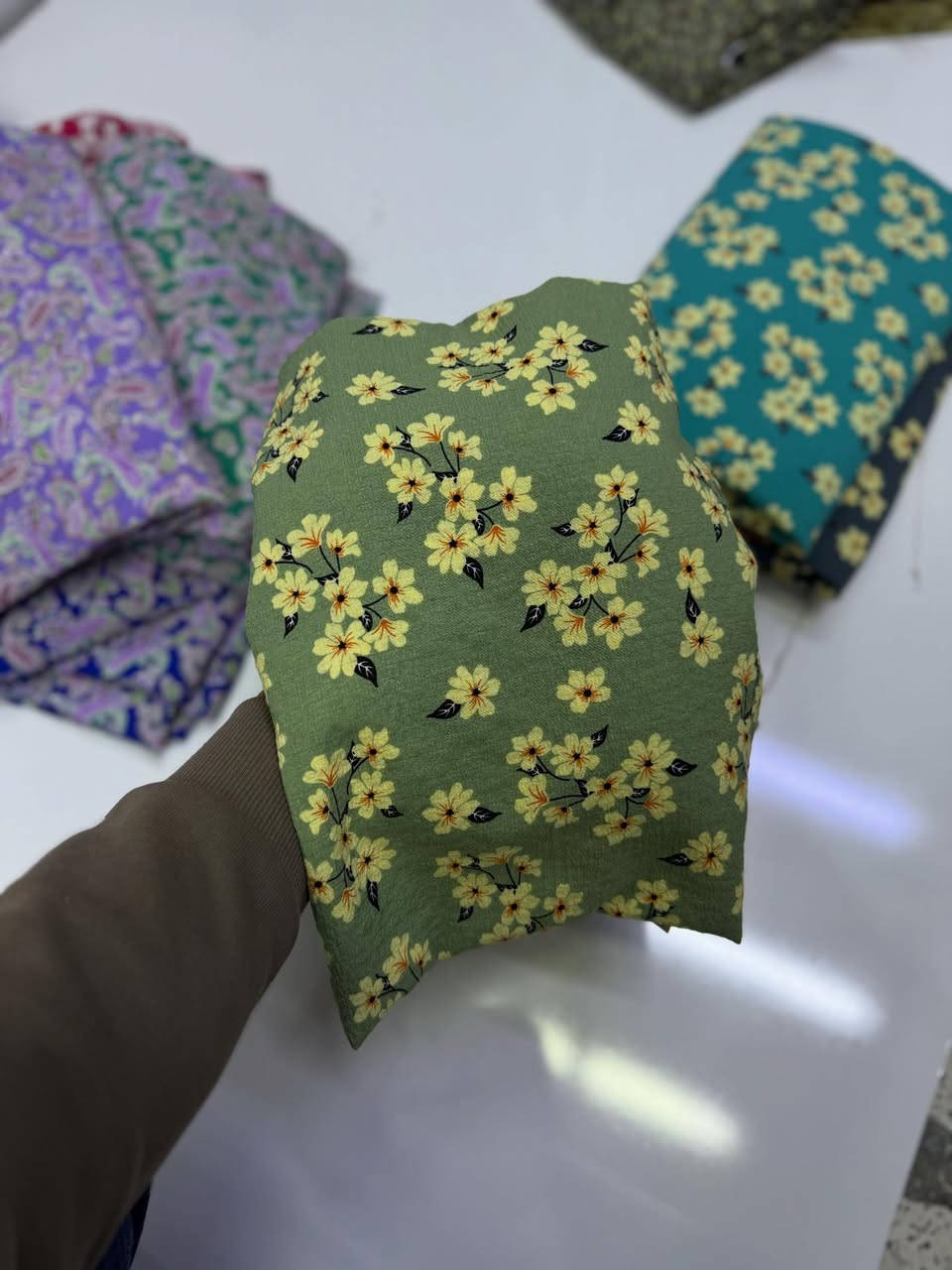 كريشة قطن 🧶 الأصلي 
خامة درجة 🥇🎖️ 
سعر 3500
توصيل موجود كل محافظات 
عنوان حله سوك مسكف من جهه جبل محل سيد لأقمشة #بابل للحجز واتساب 
***********
