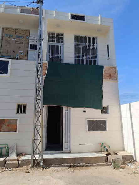 🏠 ،مكتب عقارات الوطن
✨دار للبيع مساحه 50 متر   طا بقين
مجمع الوررده السكني السعر (51) مليون بناء جديد ٢٠٢٥
منطقه سكنيه تتوفر فيها جميع الخدمات  
يتكون البيت من غرفه وصاله ومطبخ ومنور وصحيات٢ وطارمة يبعد عن الإمام الحسين ١٠دقائق بلسيارة 
طابو زراعي قرار محكمه سند 25 
للحجز والاستفسار على أرقام الشركه 
***********
***********
المجمع على طريق الزوار والمواكب
#عقارات
