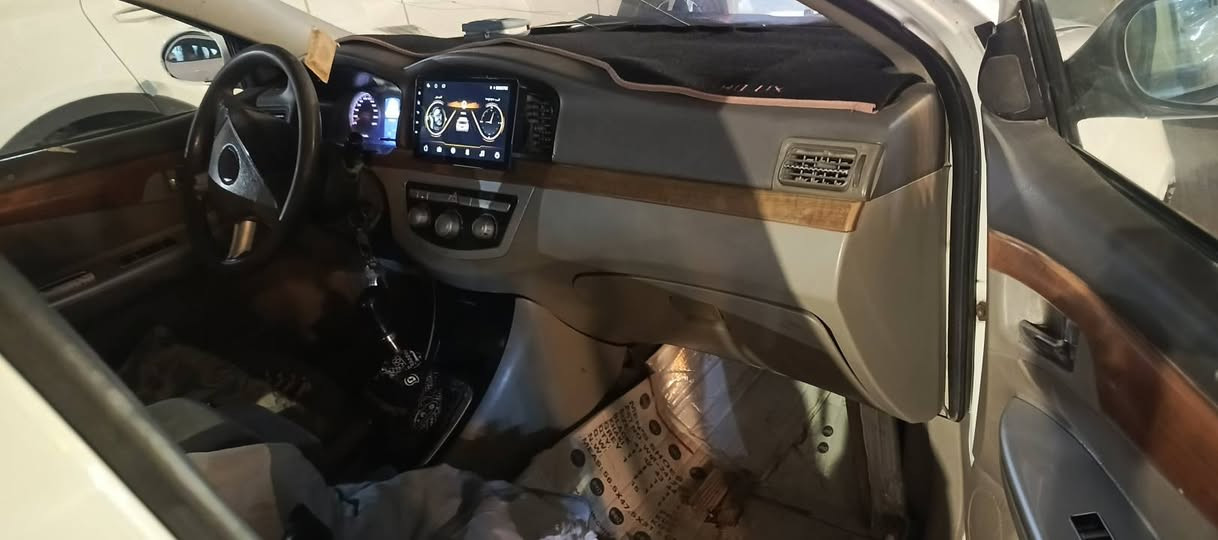 ليفان 620 واسط موديل 2012 محرك ياباني صدر جديد هوزن خلفي جديد خياسات امسويهن جديد ابو 1 مليم  تخم تاير كلج جديد عينه وصينيه وعنابير جديد اذان محرك وكير جديد سعر 42 مكاني واسط ***********
