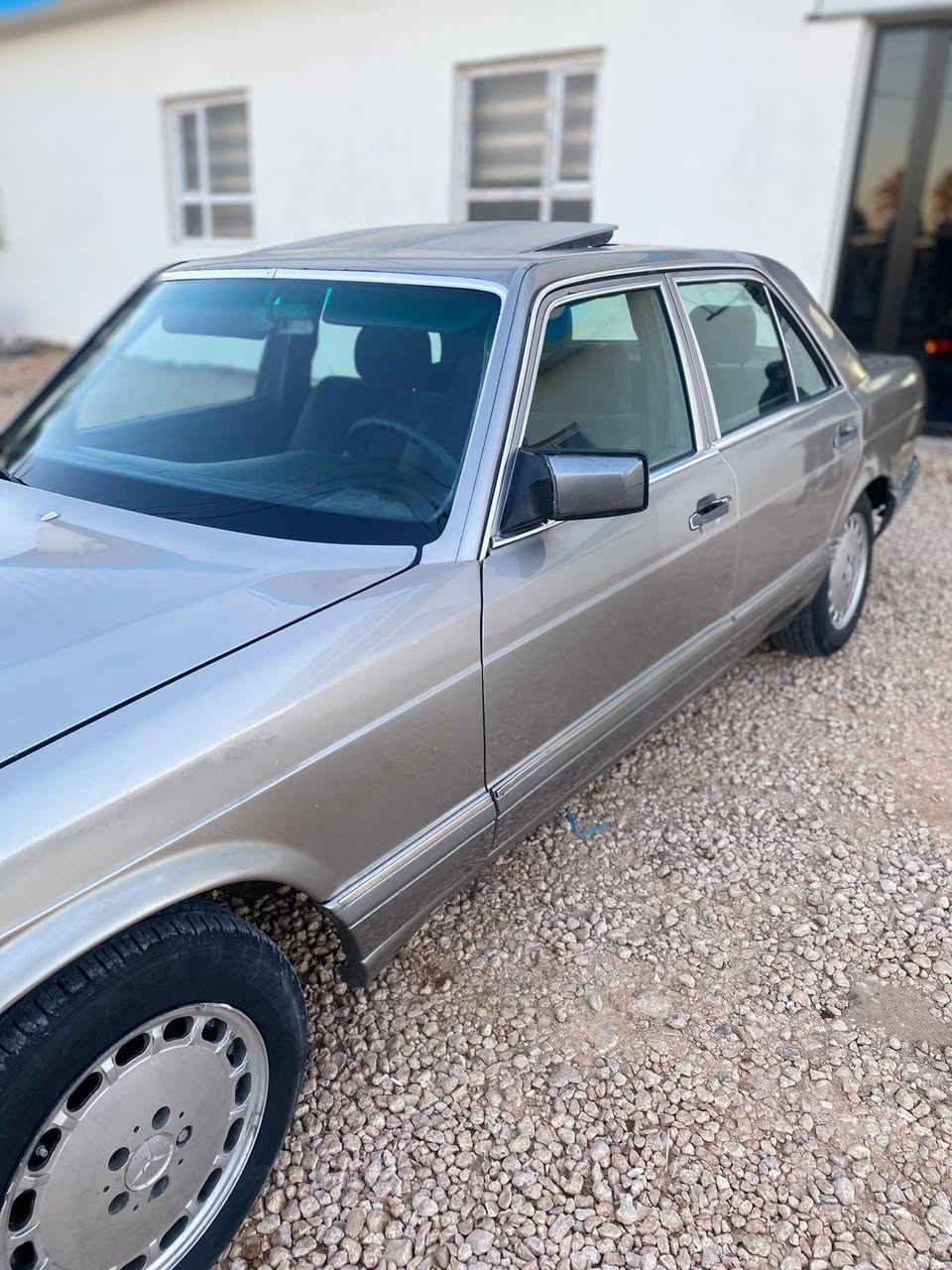 للبيع مارسيدس رئاسي
 باب قصير مديل ٩١
سياره جاهزه 
قواعد الدبل والشاصي مكفول على وضع الشركه 
اريل كهرباء 
سلايد طكتين
منظومه زنون عالي ناصي 
باتري جديد
غرفه بلادي مخمل
محور بطه ٣٠٠ كير ومكينه قبل اسبوع شادهن
رقم بغداد مشروع وطني مداور ثاني يوم 
السعر ٦٠ وبيه مجال قليل 
مكان السياره بالنجف ناحية العباسية 
رقم الموبايل
                         ***********
