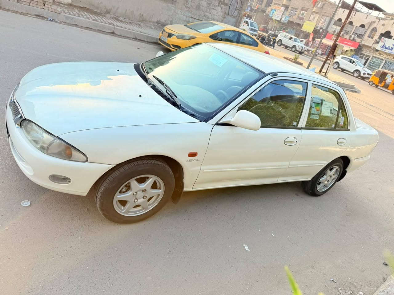 بروتون موديل 2004 بأسمي رقم بغداد الدولي مكينه وكير جدد صدر نضيف كهربائيات كلهه شغاله تبريد جان يشتغل قبل أسبوعين فصل بيهه صبغ مكانات بدون ضربه مكاني بغداد حي اور السعر 54وبيهه مجال هذا رقمي ***********
