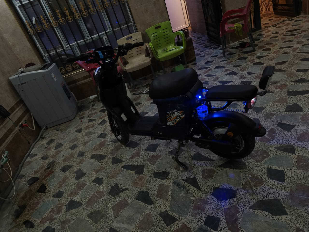 سلام عليكم دراجه شحن للبيع R9ريان 2025
بطاريات جدد شرط على فحص صالي شهرين من شديتهن سرعتها سرعه البانزن شرط على فحص شلعه قويه جدآ 
نقصها بس البريك الوره ريدلها اتنفيس ميكلف 5تلاف 
سعرها ٣٧٠وبيها مجال للشراي 
التواصل عبر الوتساب ***********
