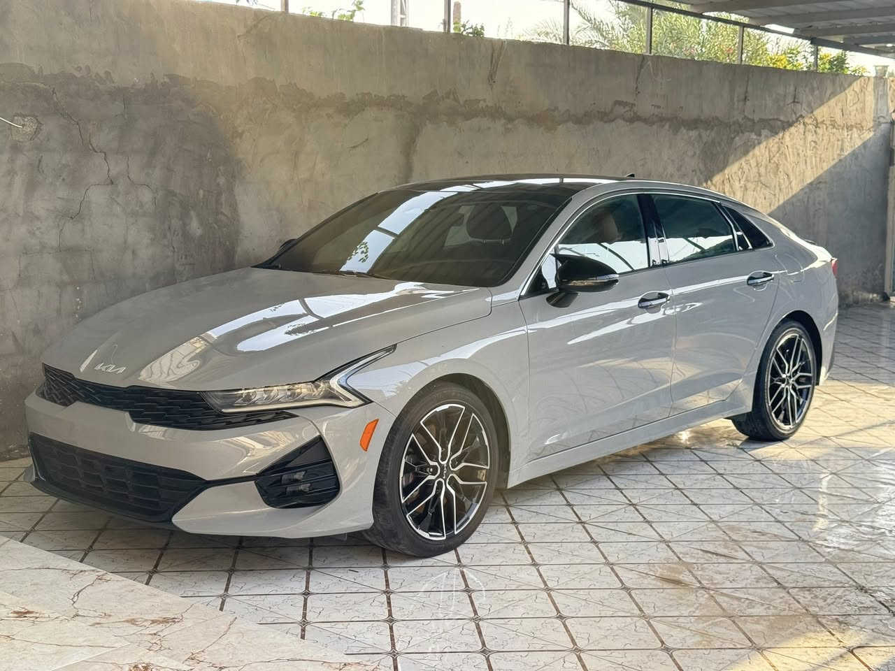 السلام عليكم
K5 للبيع مديل 2024 
مكينه 2500 تيربو فول مواصفات 
كفاله السياره بيه بارد فقط كد شبر بدون قطرت صبغ 
ماشيه 44 ميل 
مواصفات هواي بيه الي حاب يستفسر اكثر يراسلني خاص 
***********
مرقم بصره كامل حره بسمي 
السعر 230 قفل لا تجي تكلي غاليه اعرف نوع السياره قبل لا تحجي
