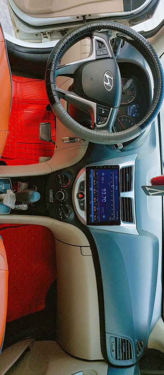 سيارة اكسنت خليجي للبيع موديل 2016 فول مواصفات وفتحه بالسقف وتحكم استيرن محرك وكير مكفولات ما بيهن شي ورقمها بغداد وباسمي وسعرها  120$ دفتر و20 سعرها وبيها مجال بسيط .للاستفسار الاتصال على الرقم (***********) الفارس, صلاح الدين
