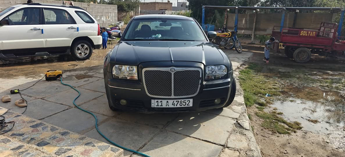 اوباما موديل 2007رقم بغداد سنويه جديده الحد 2030 حتى هزه جديده وبعدها ما منتهيه  شرط المداوره سياره كامله ما ناقصها شي مكينه كفاله وكير كفاله واكسل كفاله حداديه جديده سونارها موجود المكان ميسان السعر100وبيها مجال حق الجيه ما ارد على التعليقات ولا الرساله اذا تريد اتصل على الرقم ***********
