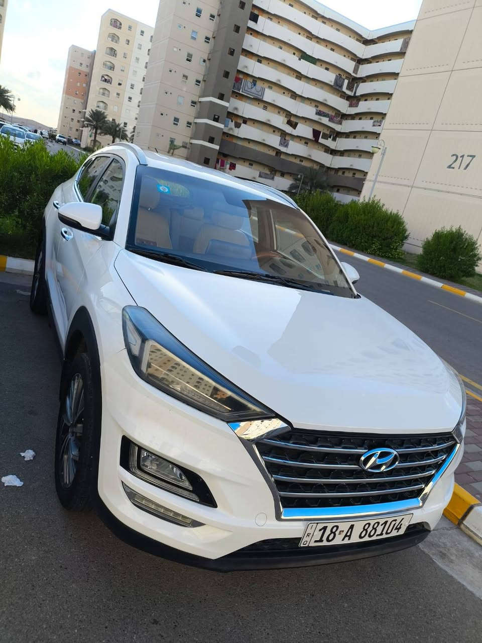 السلام عليكم توسان 2020 خليجي للبيع  السعر 172 $  
ماشية 38 الف مواصفات السياره فول  عدا بناراما تحكم ستيرن جهتين شاشه كبيرة كامرا خلفيه وحساس خلفي أشاير بلمري مري شفط داخل صاج كشنات جلد لونين+  كشنات كهربائي يدات نيكل ترحيب عند الاقتراب لد امامي تبريد قطعتين مكينه 2000 دوش بصمه تشغيل + ابواب ويل كب سياره بيه ربع بنيد بدون بدنة   وصبغ بيبان ثنين موضح بلسونار مكينه وكير وحداديه تبريد وتخم تايرات تدفئه بحاله ممتازه جدا جدا رقم بابل سنوية بعدها مساقطة  باسمي تحويل مباشر مكان سياره بغداد مجمع بسماية *********** و بي واتساب ادزلك سونار جديد
