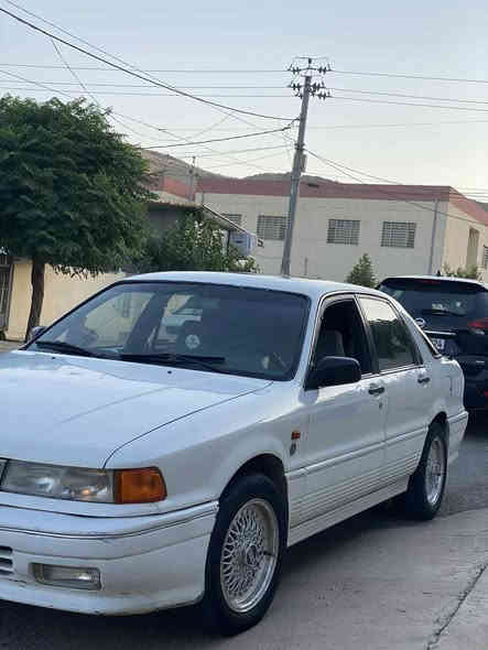 گڵاند مۆدێل 89  مواسەفات تەبرید  .سلاید . جام کارەبایی قفڵ مەرکەز  .لەسەر دەقی شەریکە هیچ سبوغی نیە بەڵام جەمپێکی خەفیفی هەیە لە ڕیباتی پێش ڕادێتەی بۆنیتی بەحەستەم گرتیە .نمونەیە لە جوانی ماڵی دەستە سعری 45محامەلە***********
