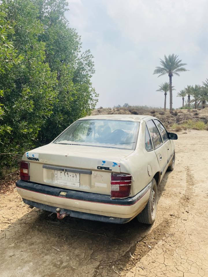 سلام عليكم اوبل فكترا للبيع موديل 1991 رقم بغداد تحويل مباشر كير مكفول محرك بي بخار قليل مسجل شقال سماعات شقاله لايت زنون السيارا خير من الله مكان السياره بغداد المحمودية السعر 25 وبيه مجال ***********
