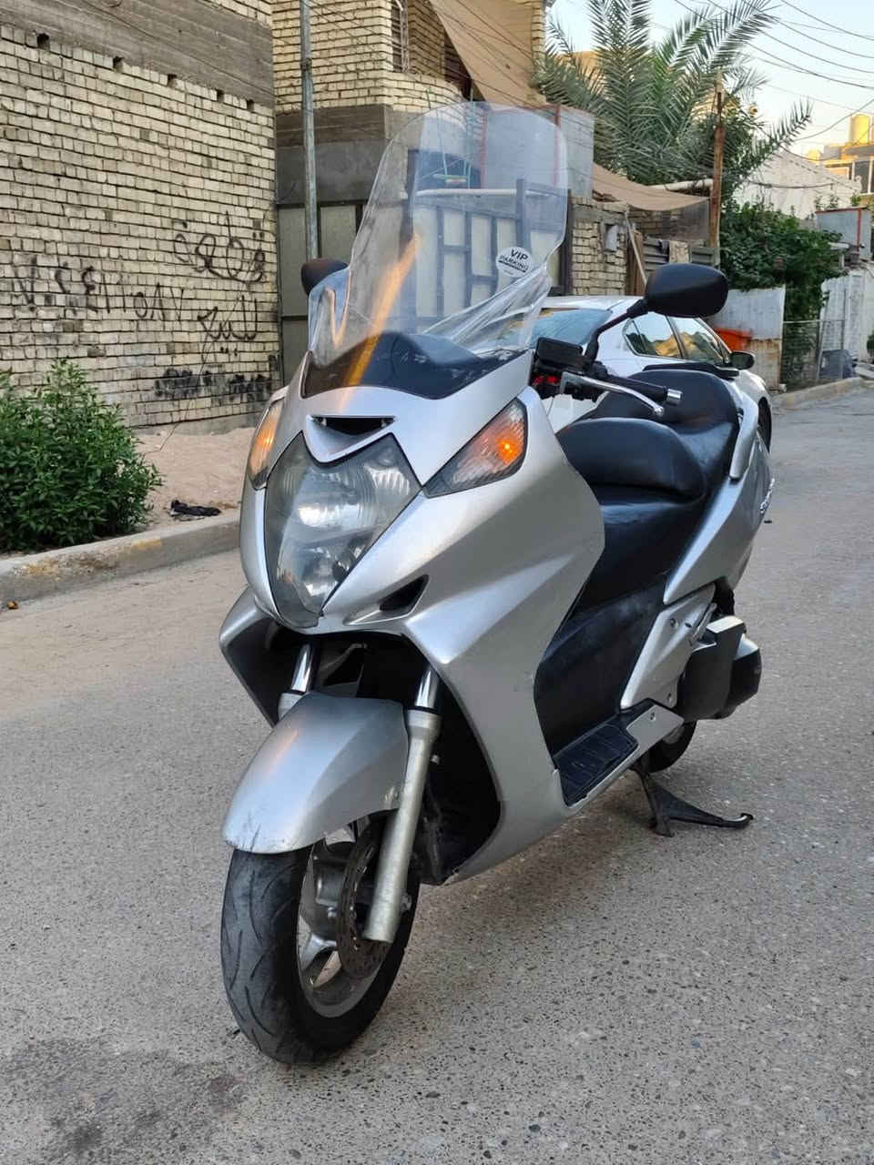 سلام عليكم للبيع سلفر ونج بقلاوه مكينه 600 وارد ياباني دراجه كلها شغاله مكينه بلادي برغي مامفتوح شرط شلعه معدل كفرات نضيفه تخم تايرات جدد دبلات نضيف جامه طويله سعر دراجه 12 بيها مجال بغداد زعفرانيه ***********
